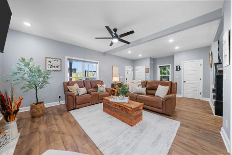 165 Cross Lane Clarksville TN 37040