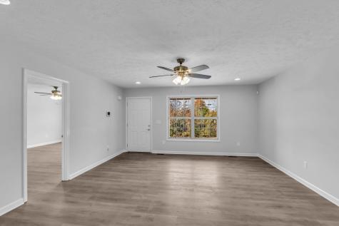 53 Sunset Falls Road Tullahoma TN 37388