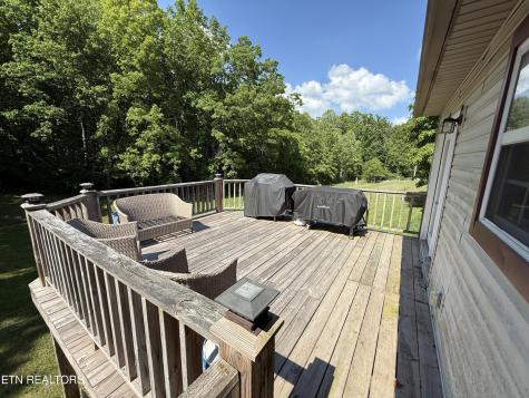 1045 Pearl Hinds Road Jamestown TN 38556