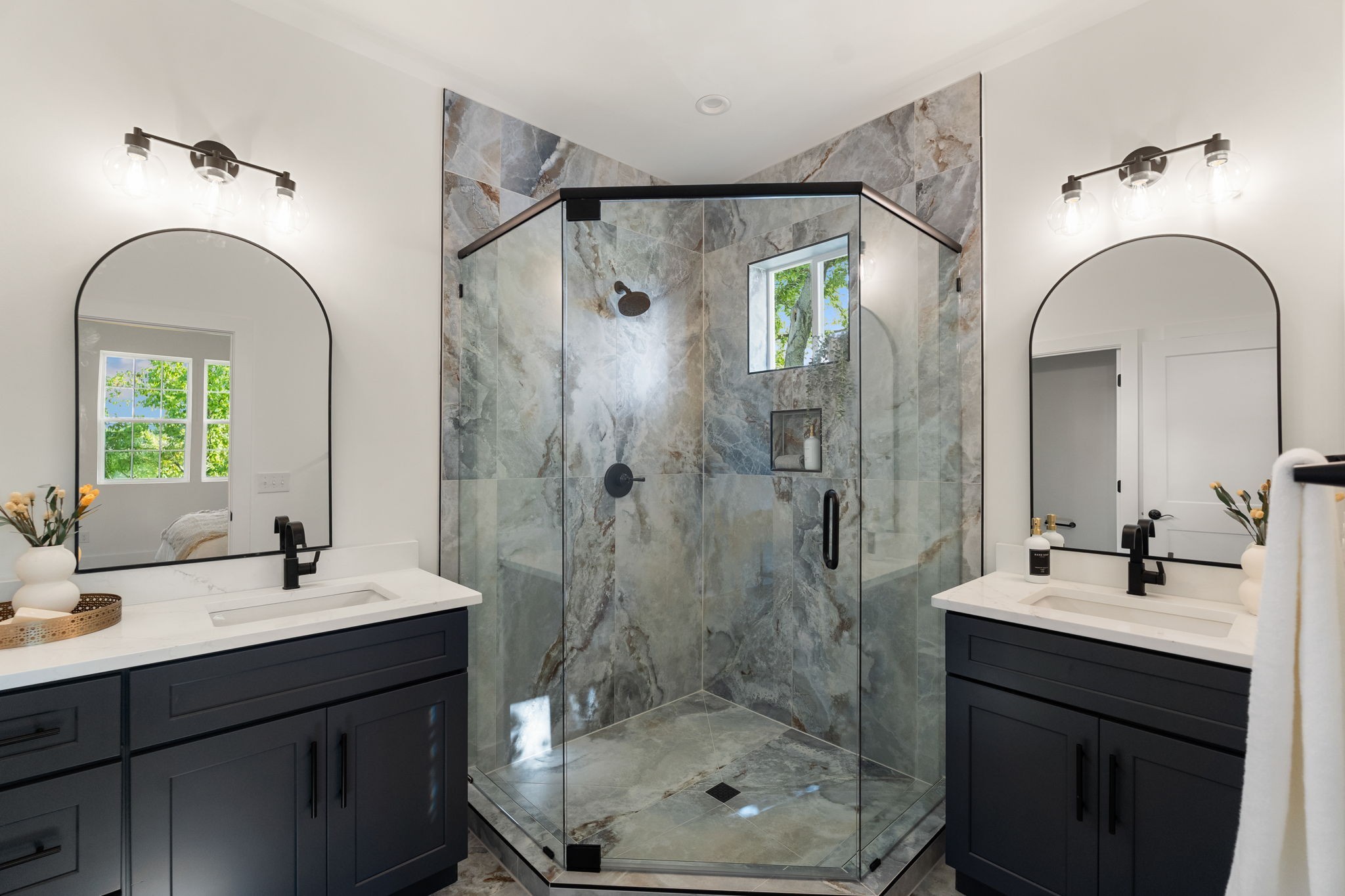 1117B Mcgavock Pike Nashville TN 37216