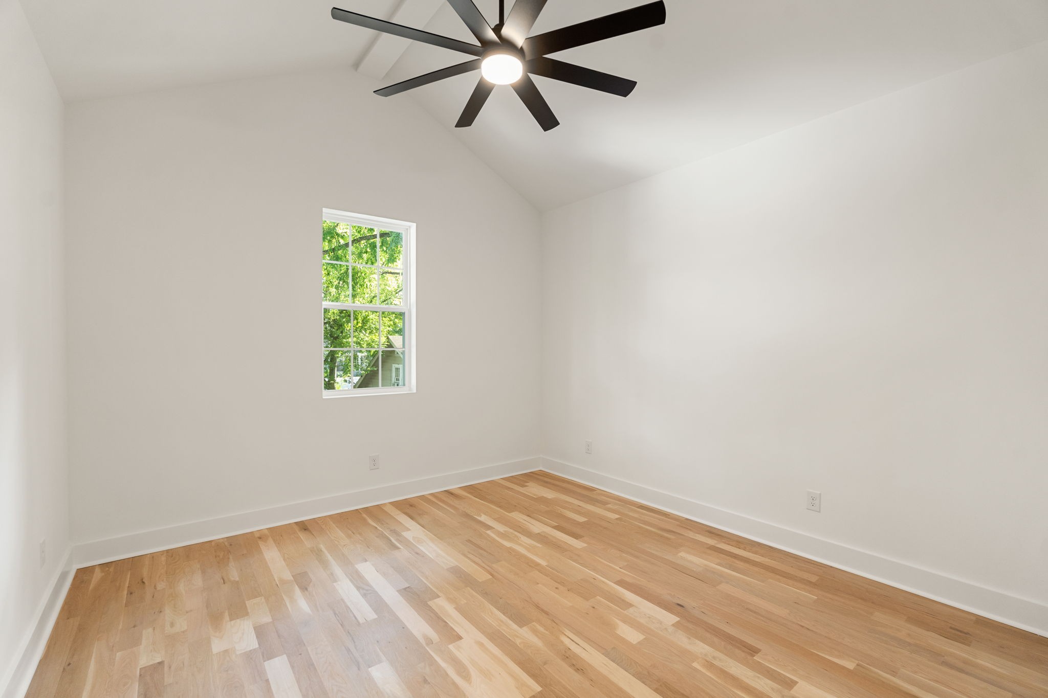 1117B Mcgavock Pike Nashville TN 37216