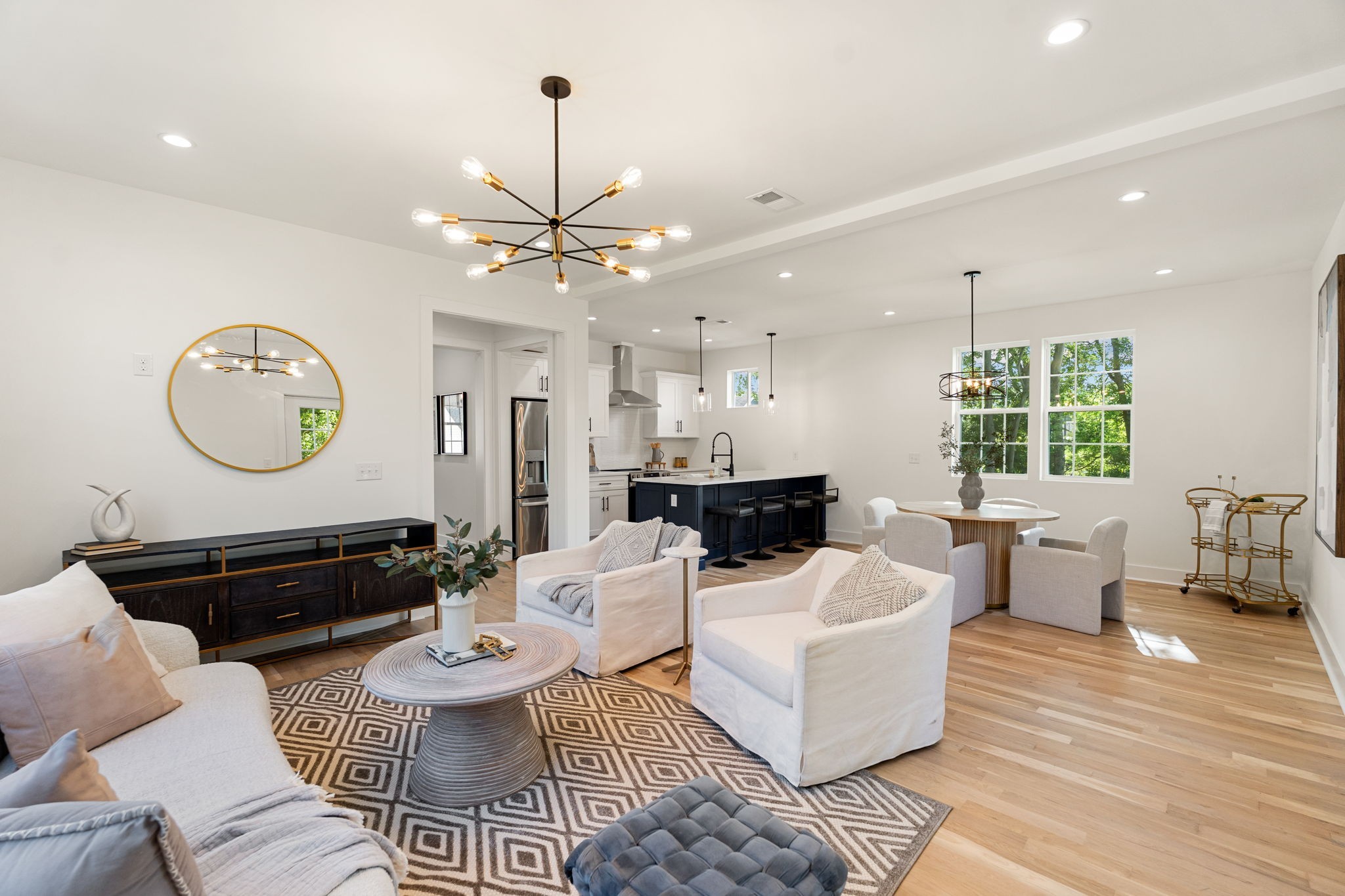 1117B Mcgavock Pike Nashville TN 37216