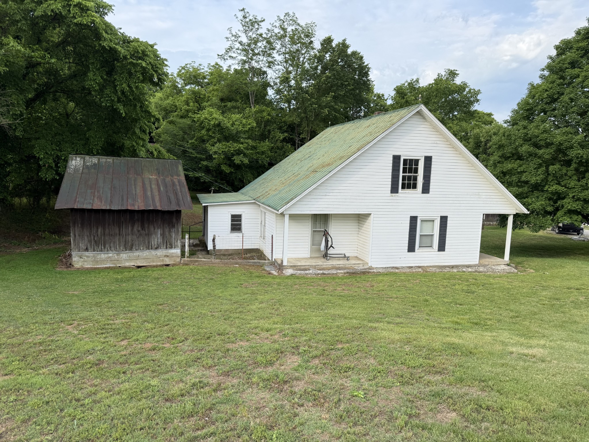 328 Young Branch Road Dixon Springs TN 37057