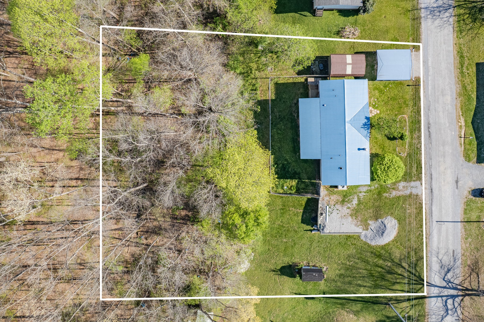 2056 Kristin Drive Centerville TN 37033