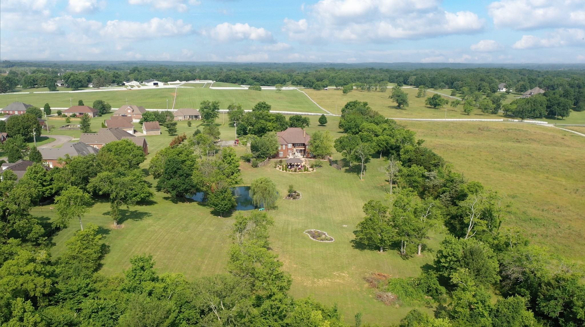 410 Jennings Ln, NW Shelbyville TN 37160