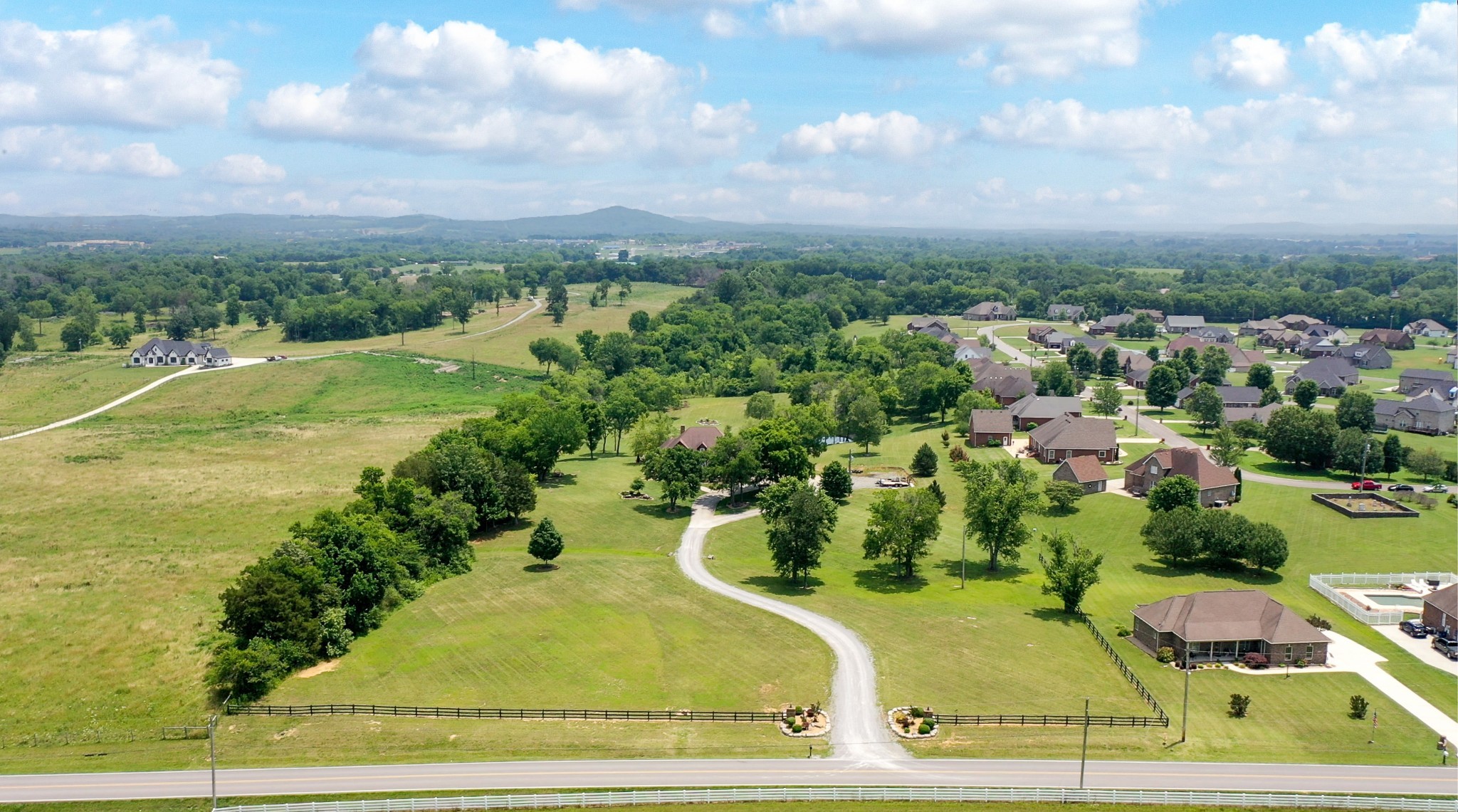 410 Jennings Ln, NW Shelbyville TN 37160
