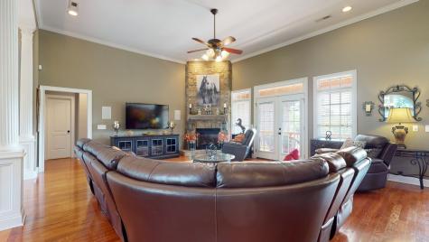 410 Jennings Ln, NW Shelbyville TN 37160