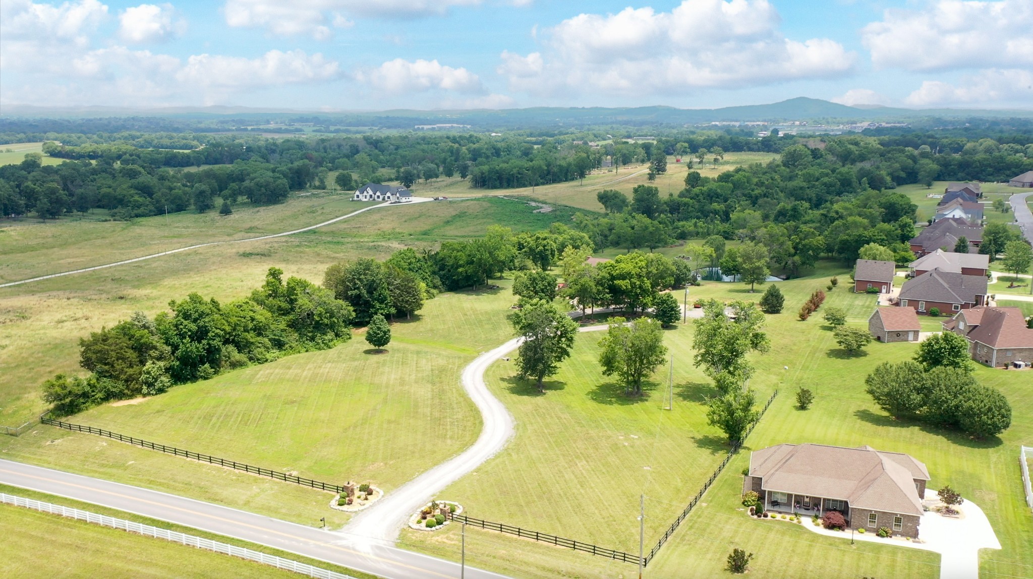 410 Jennings Ln, NW Shelbyville TN 37160