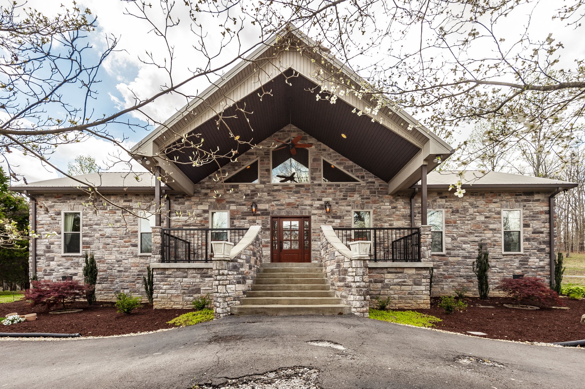 3376 Highway 52, E Bethpage TN 37022