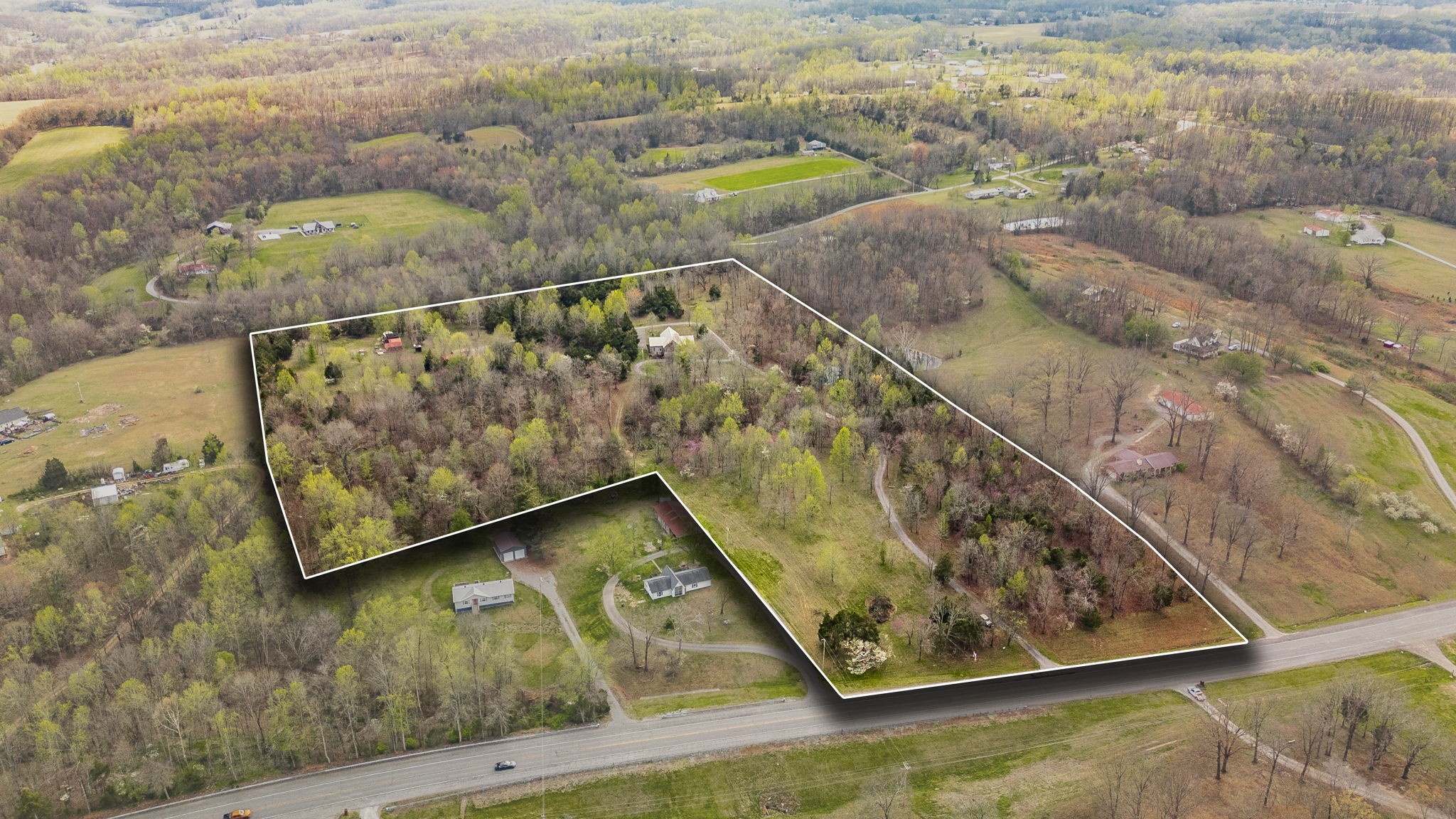 3376 Highway 52, E Bethpage TN 37022