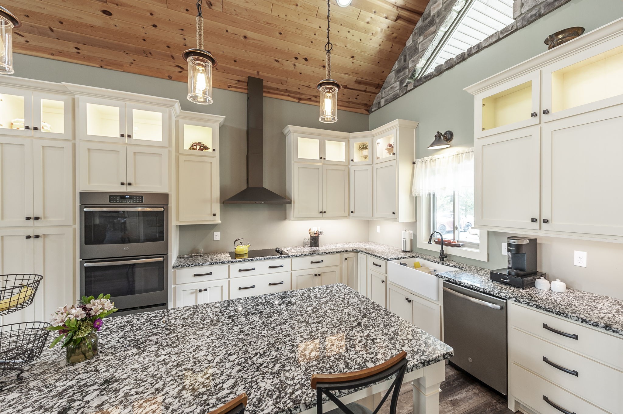 3376 Highway 52, E Bethpage TN 37022
