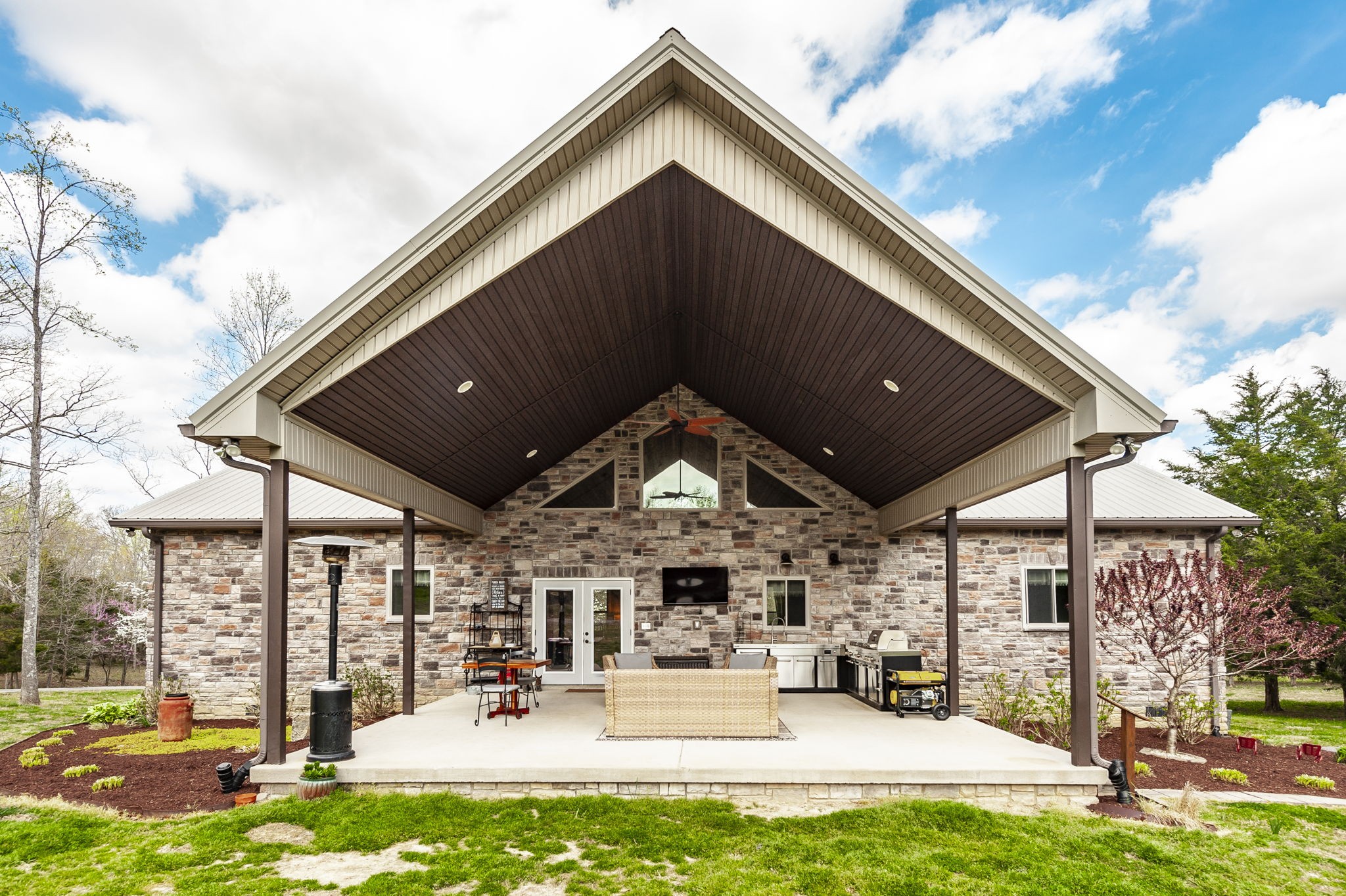 3376 Highway 52, E Bethpage TN 37022