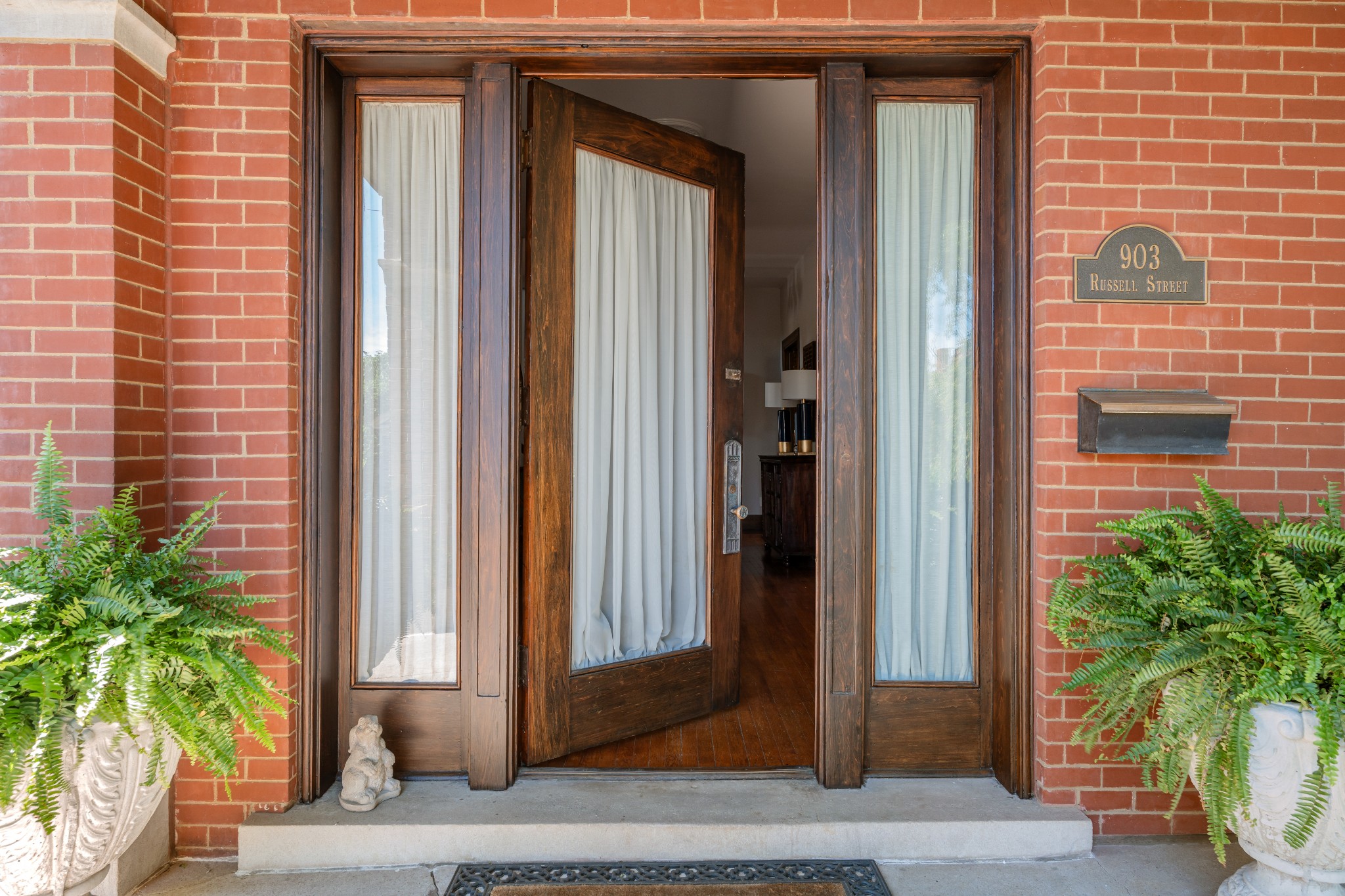 903A Russell Street Nashville TN 37206