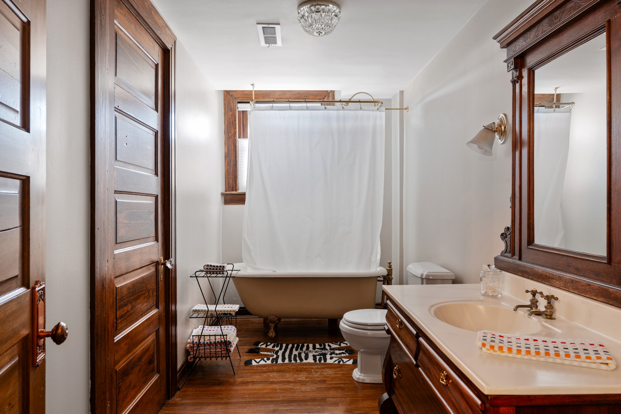 903A Russell Street Nashville TN 37206