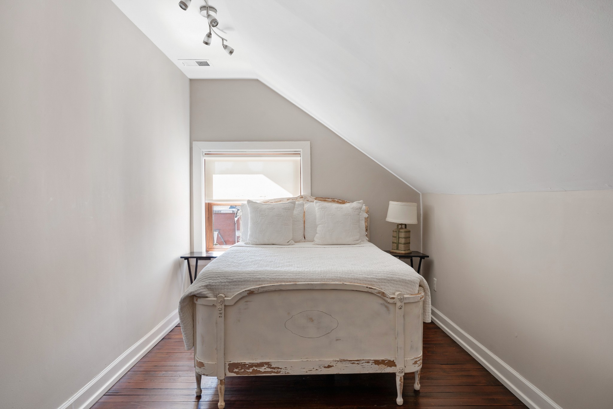 903A Russell Street Nashville TN 37206