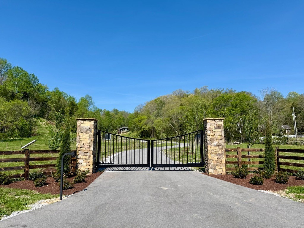 1751 Cayce Springs Road Thompsons Station TN 37179