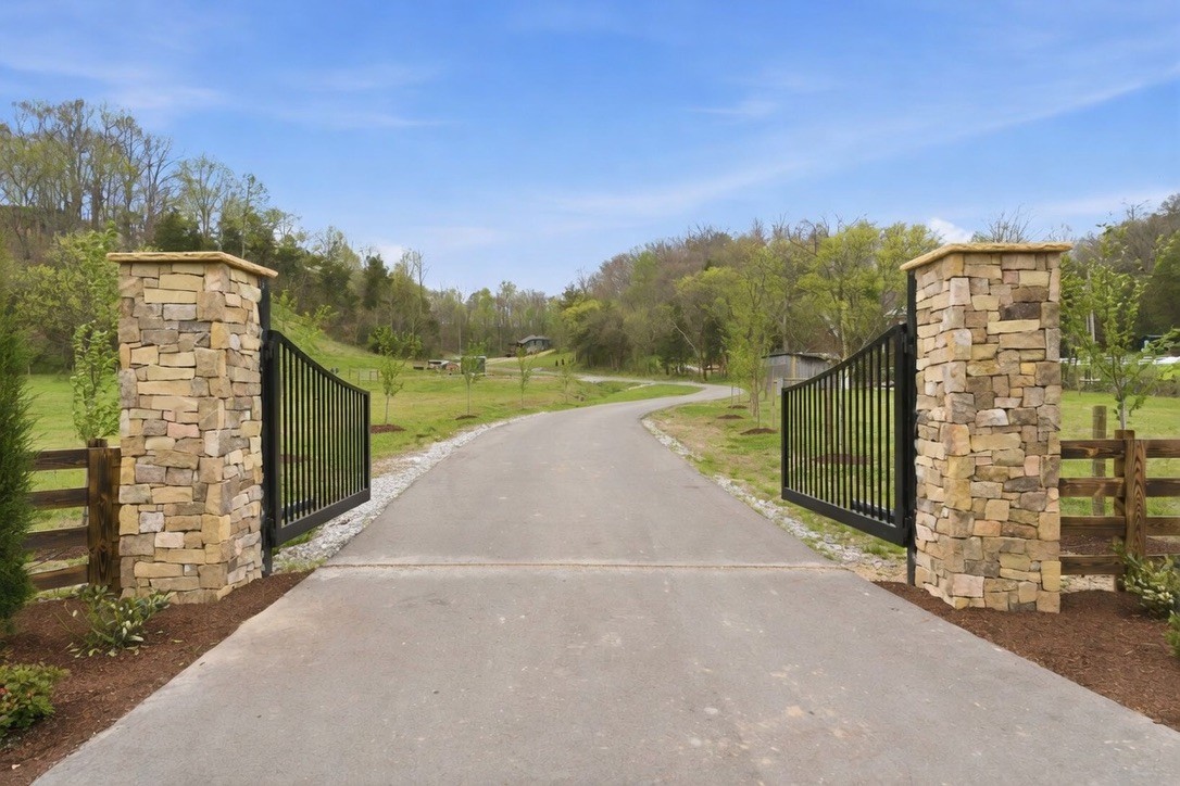 1751 Cayce Springs Road Thompsons Station TN 37179