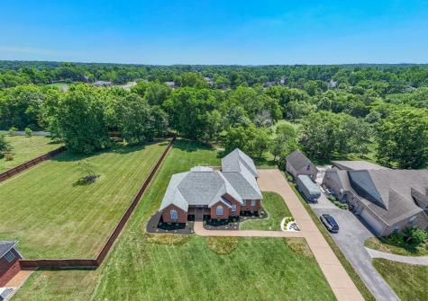 2012 Alan John Way Lebanon TN 37087
