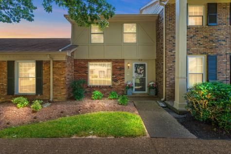 8207 Sawyer Brown Road Nashville TN 37221