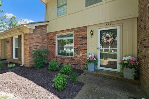 8207 Sawyer Brown Road Nashville TN 37221
