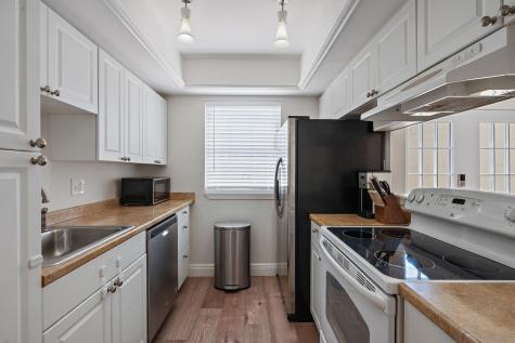 8207 Sawyer Brown Road Nashville TN 37221