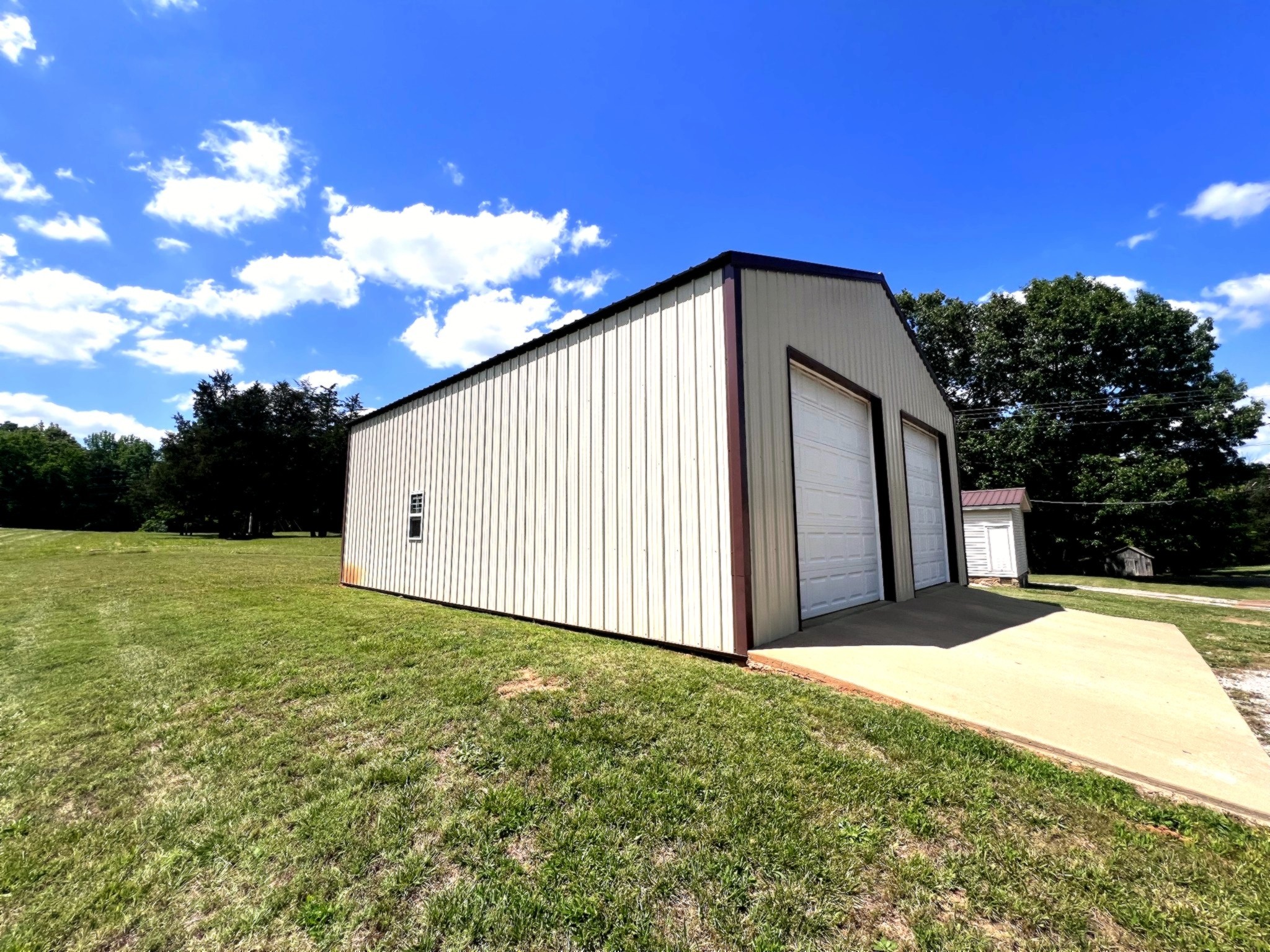 1133 Culps Bend Road Clifton TN 38425