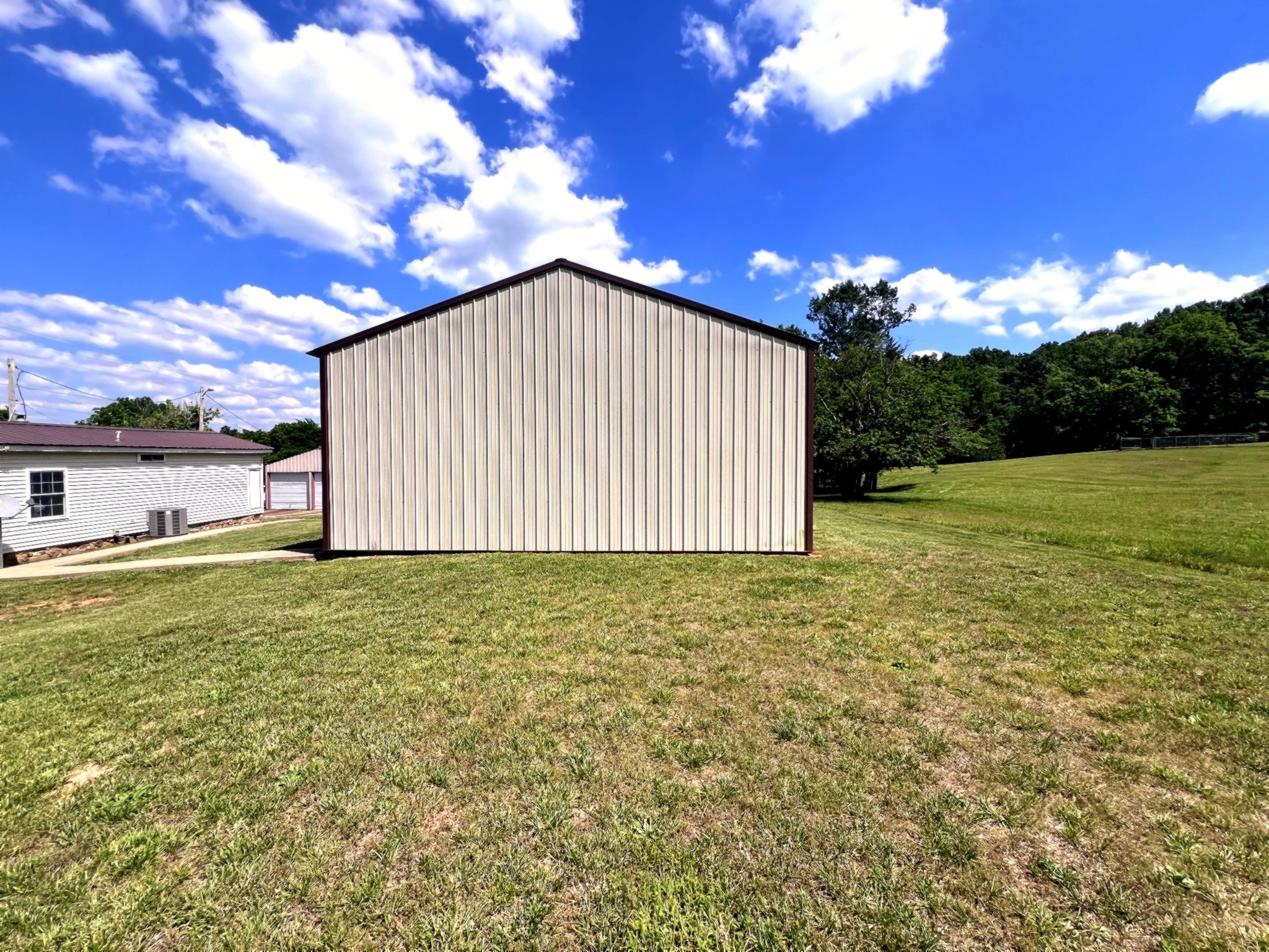 1133 Culps Bend Road Clifton TN 38425