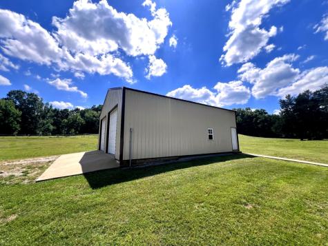 1133 Culps Bend Road Clifton TN 38425