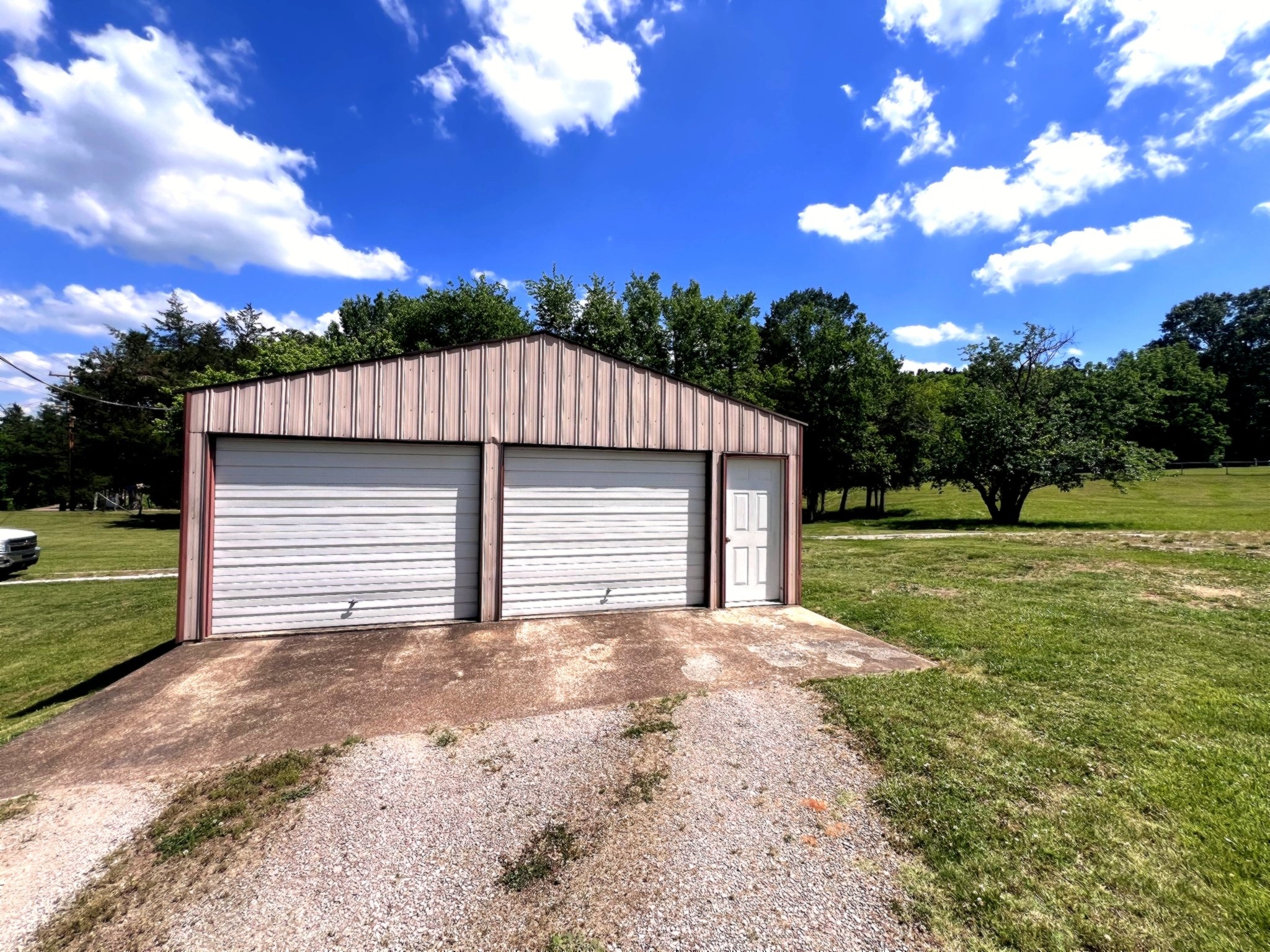 1133 Culps Bend Road Clifton TN 38425