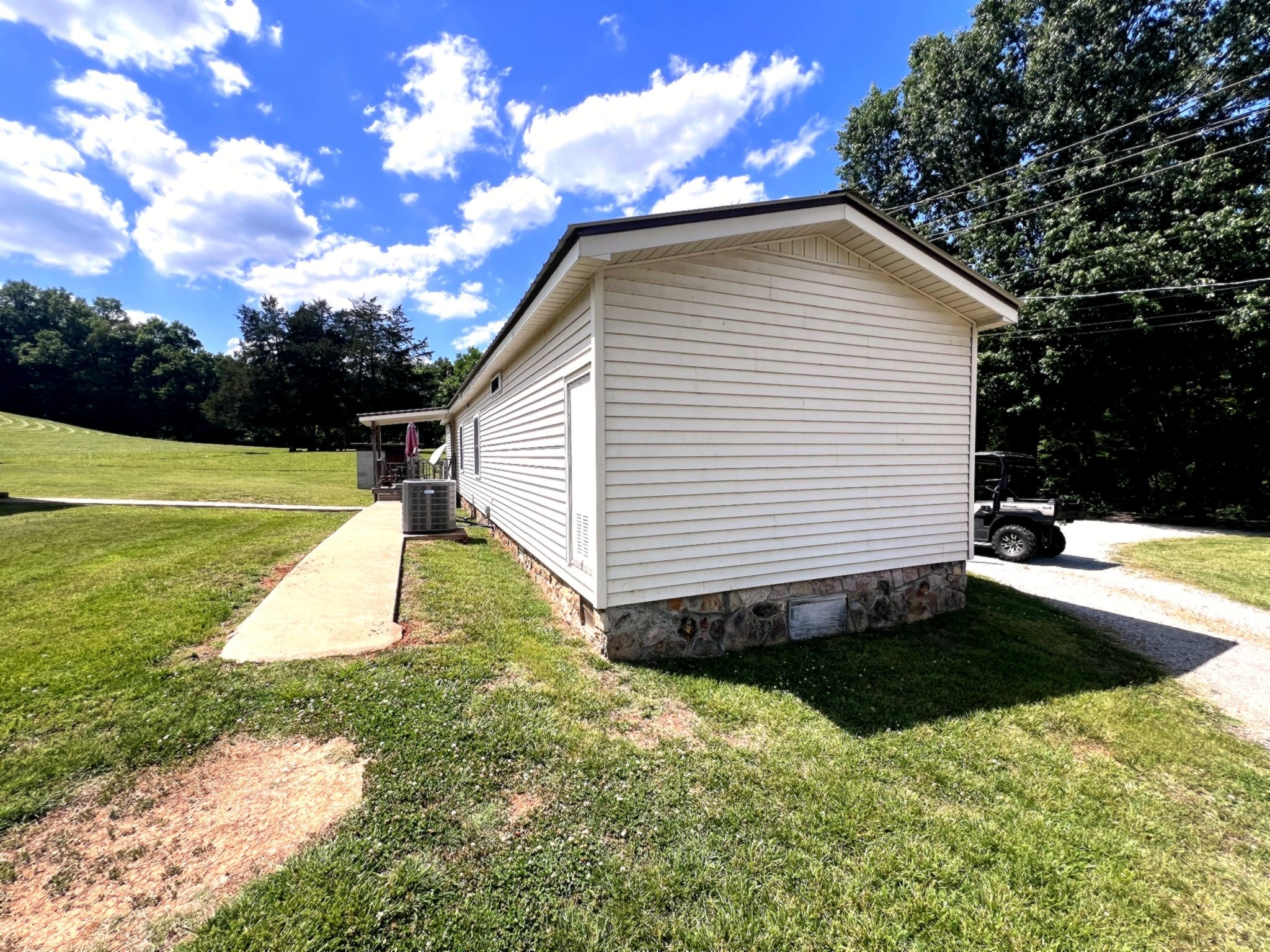 1133 Culps Bend Road Clifton TN 38425