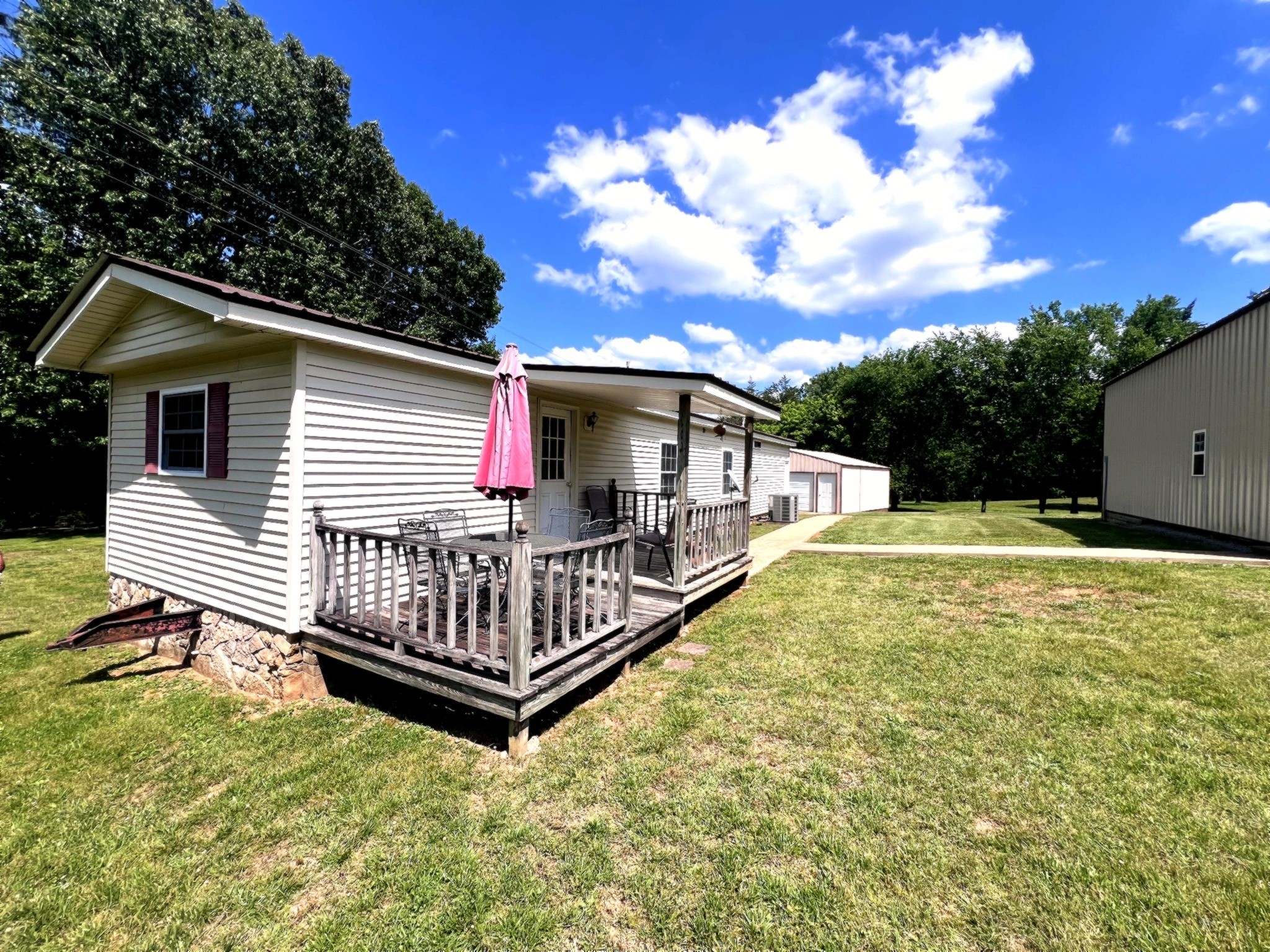 1133 Culps Bend Road Clifton TN 38425