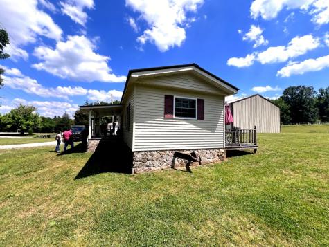 1133 Culps Bend Road Clifton TN 38425