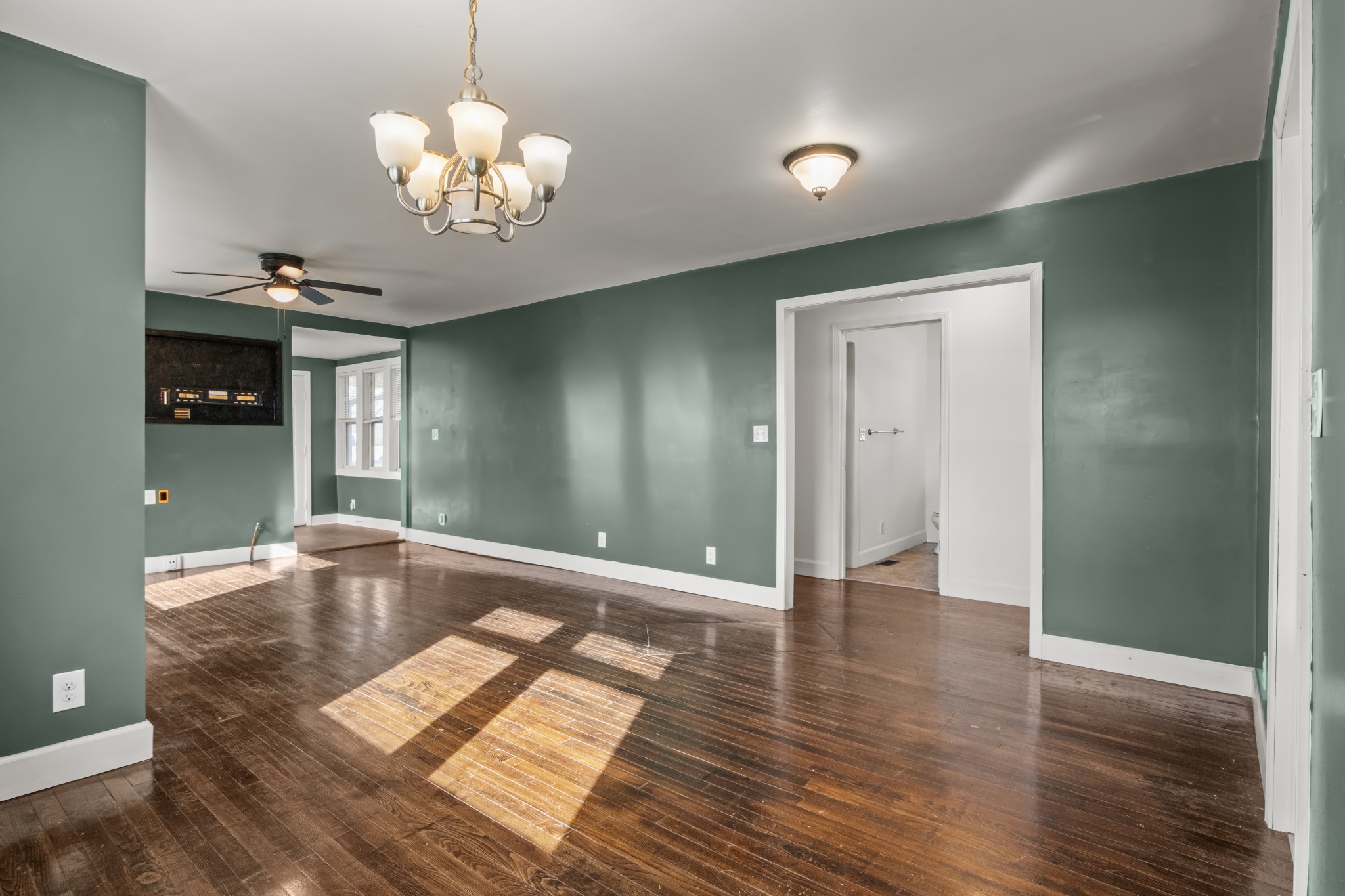 202 Parkway, W Dickson TN 37055