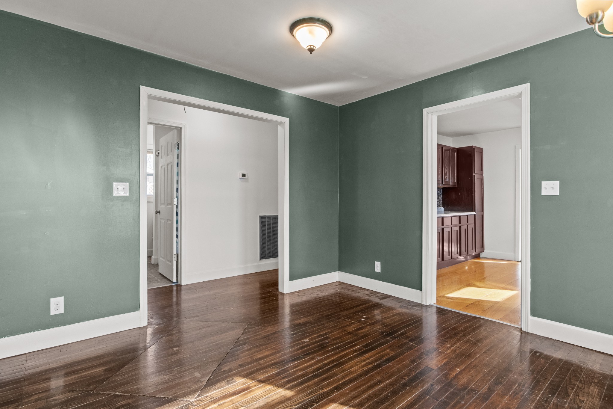 202 Parkway, W Dickson TN 37055