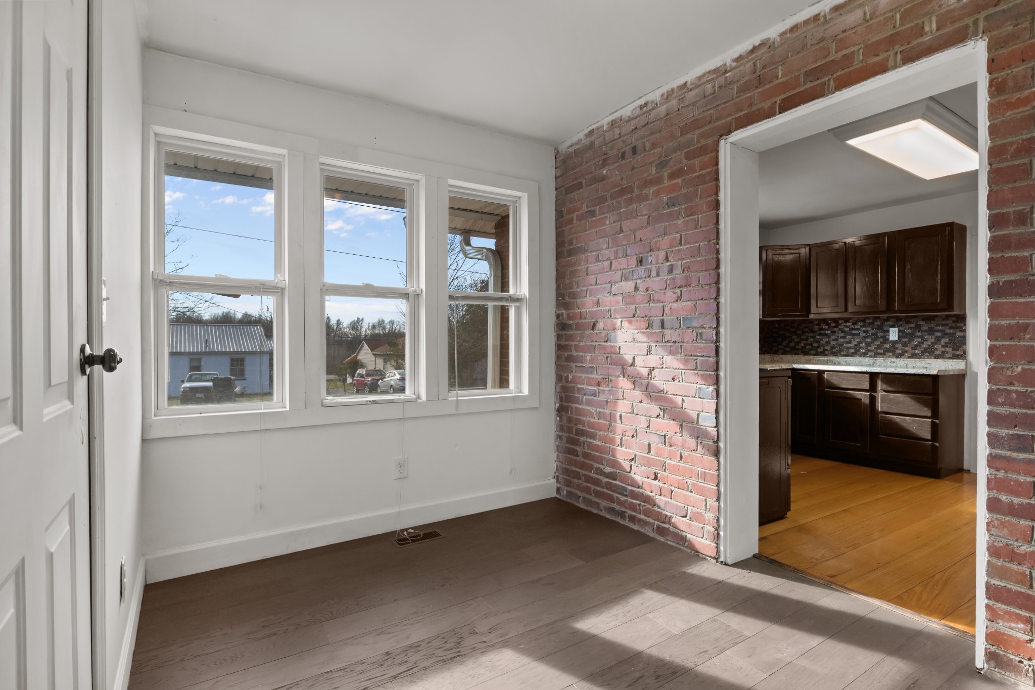 202 Parkway, W Dickson TN 37055