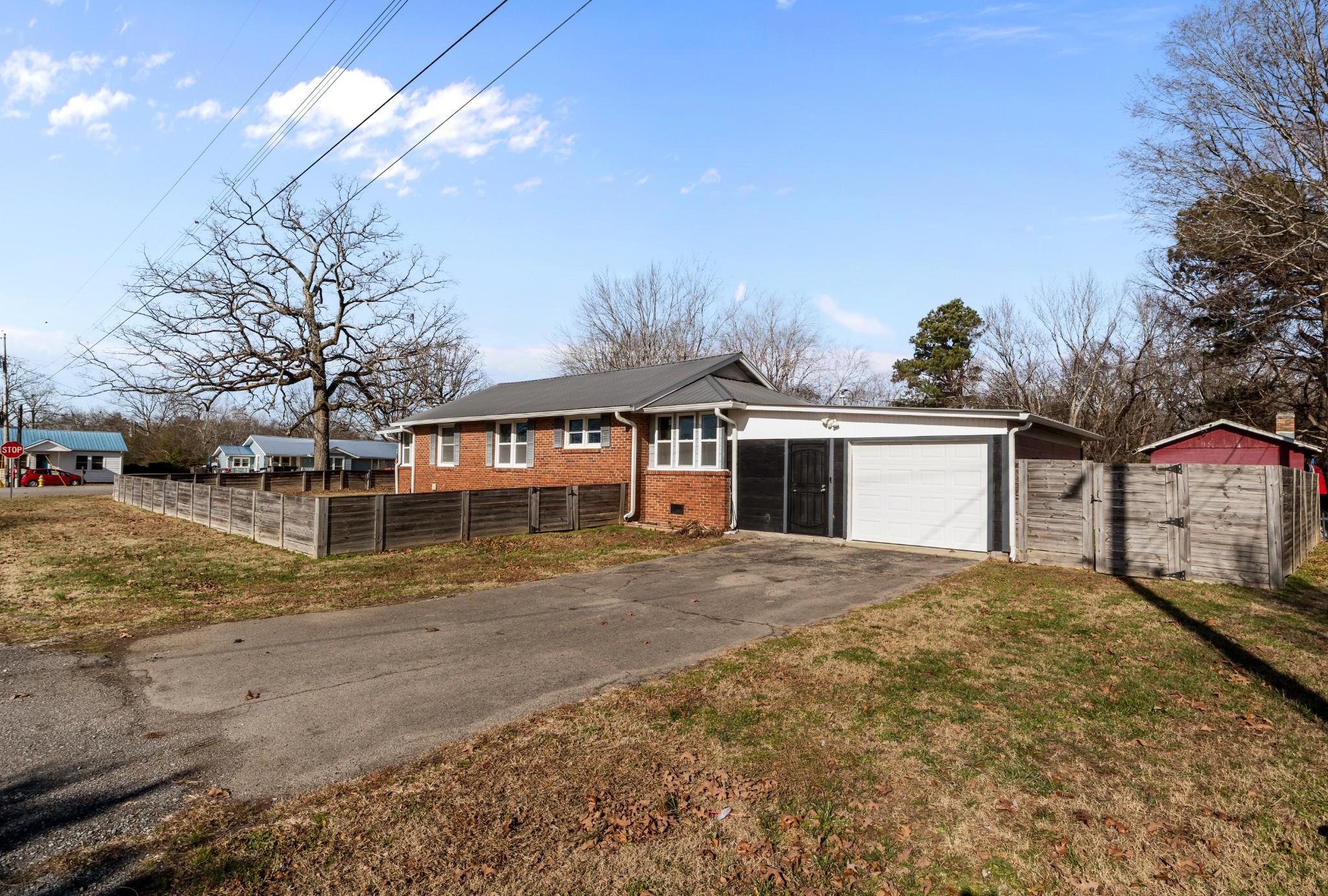 202 Parkway, W Dickson TN 37055