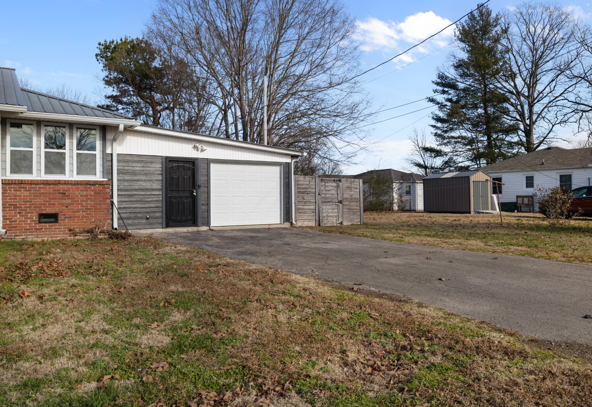 202 Parkway, W Dickson TN 37055
