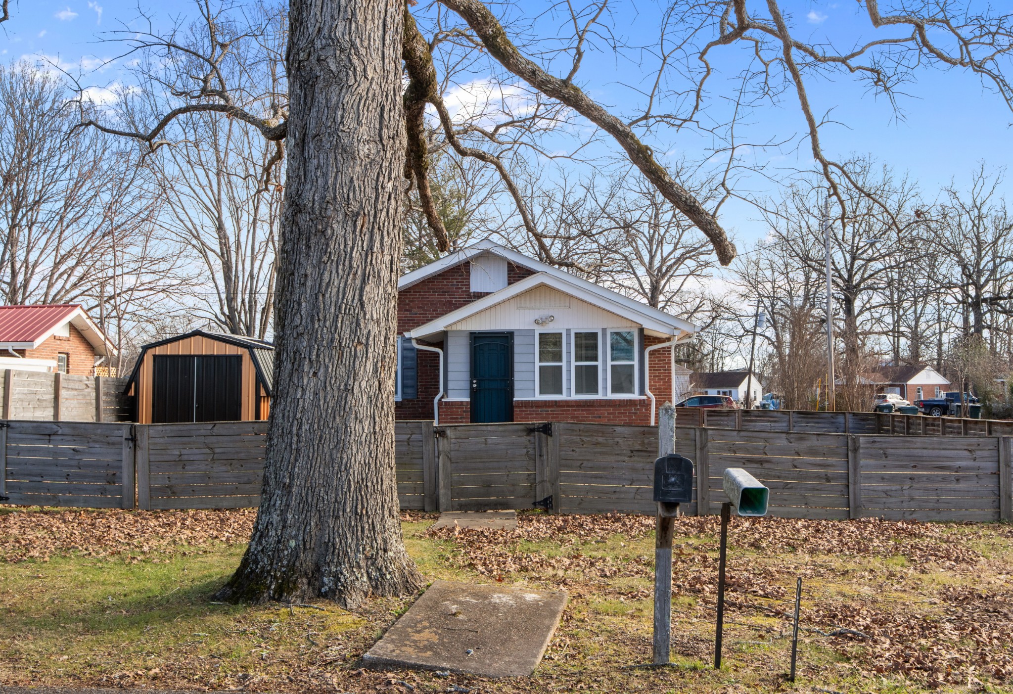 202 Parkway, W Dickson TN 37055