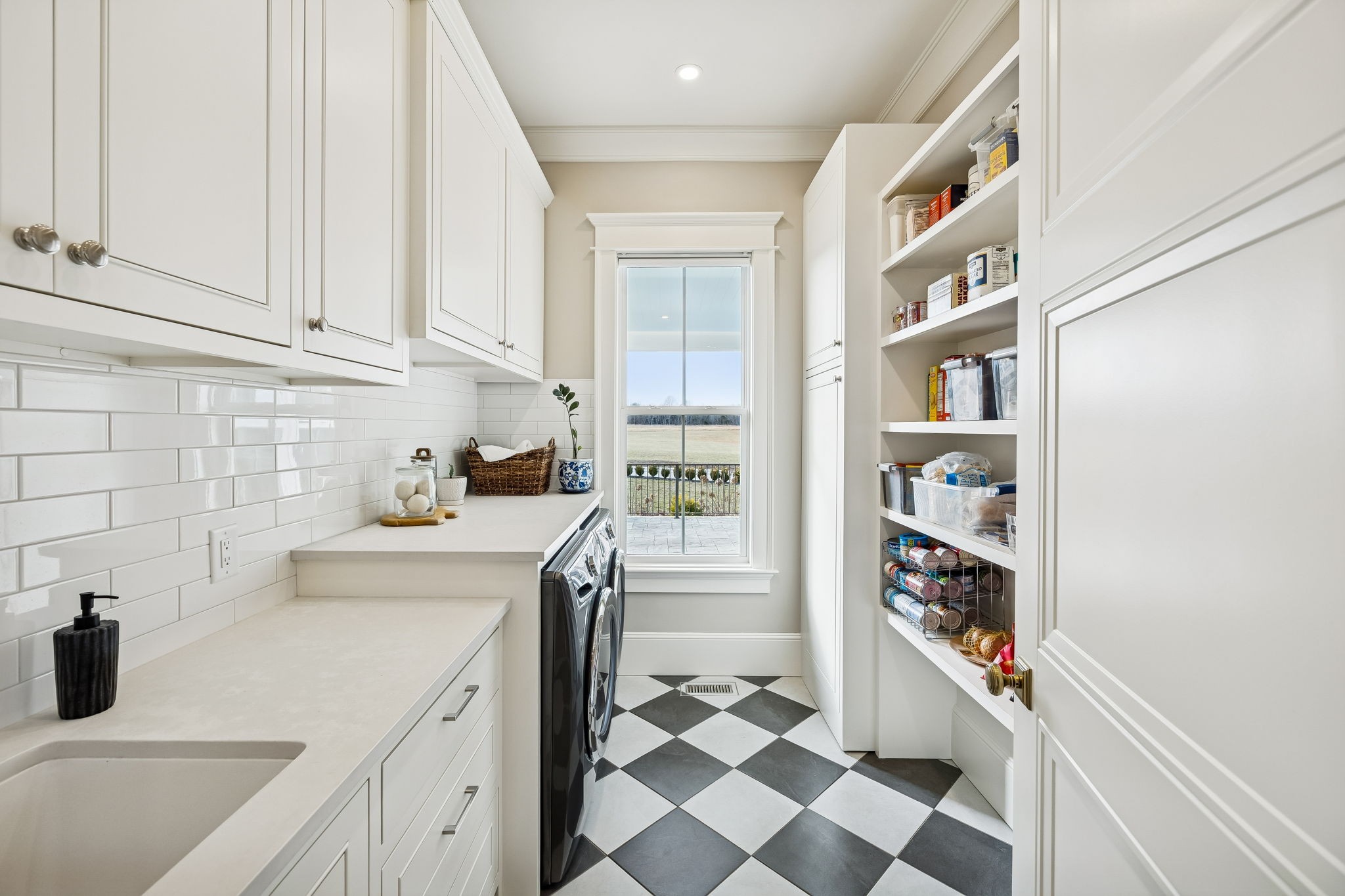 2157 Abiff Road Burns TN 37029