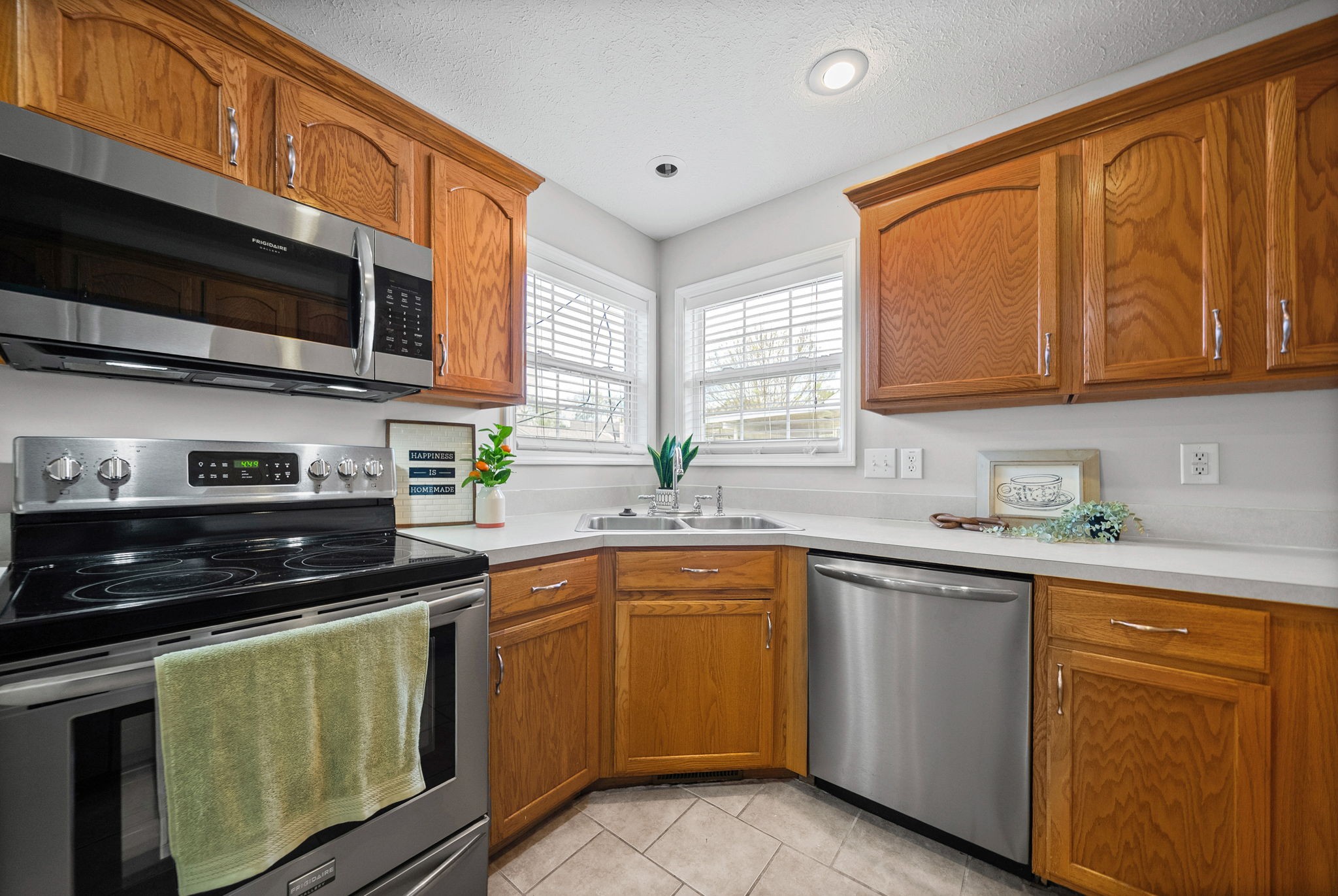 1165 Snoopy Drive Clarksville TN 37040