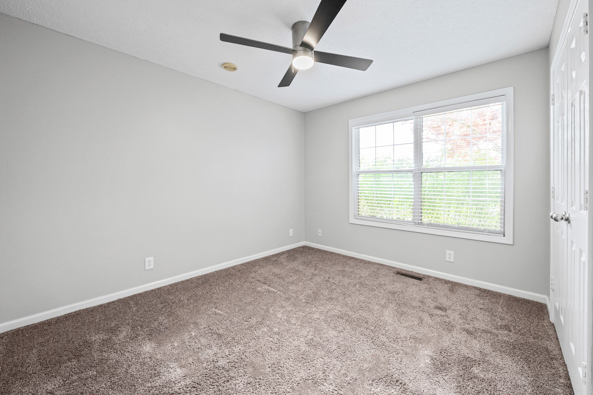1165 Snoopy Drive Clarksville TN 37040