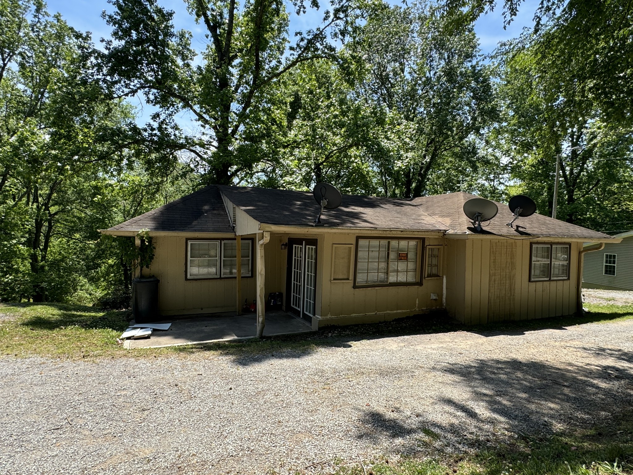 696 Laura Lane Lebanon TN 37087