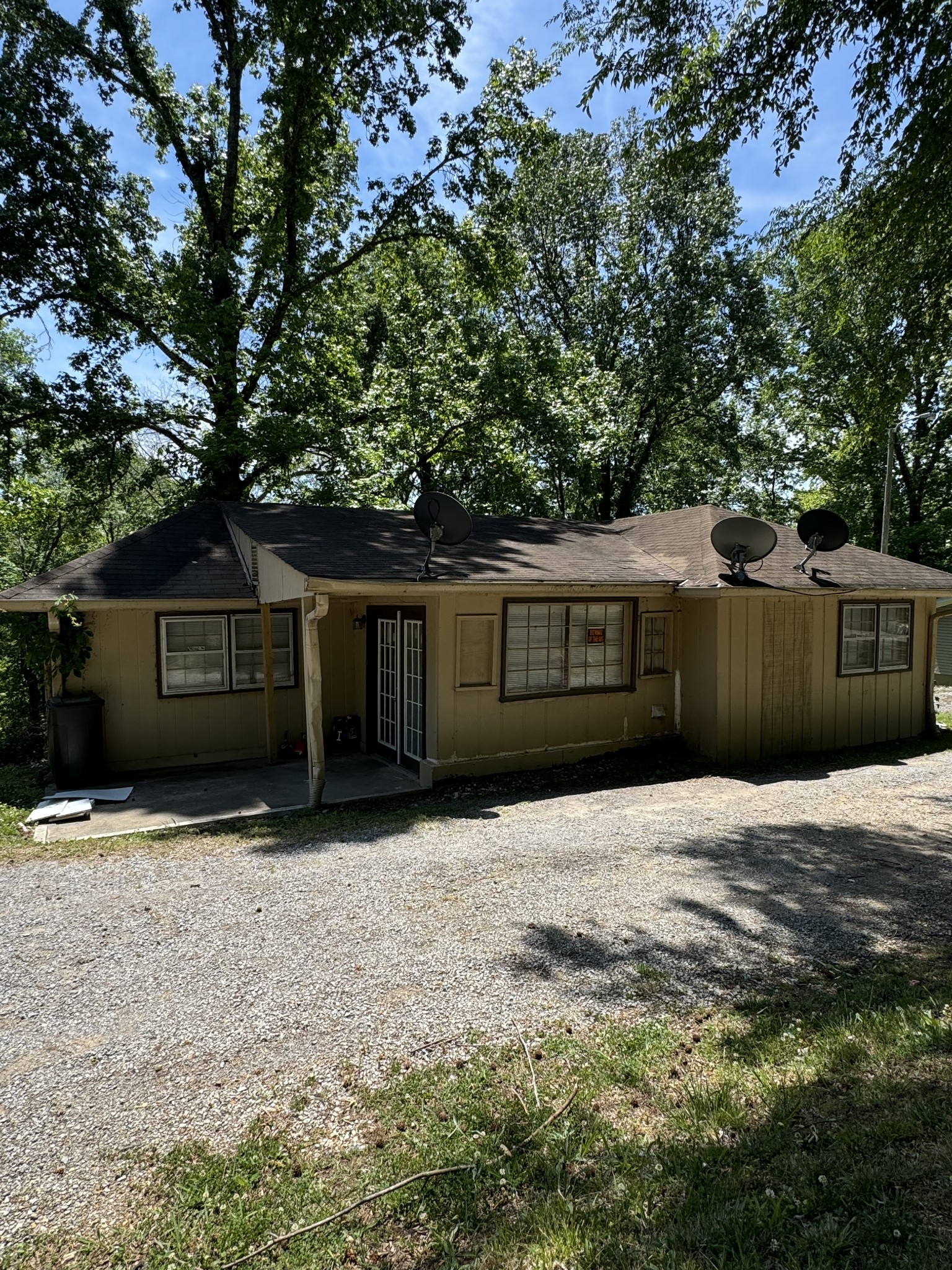 696 Laura Lane Lebanon TN 37087