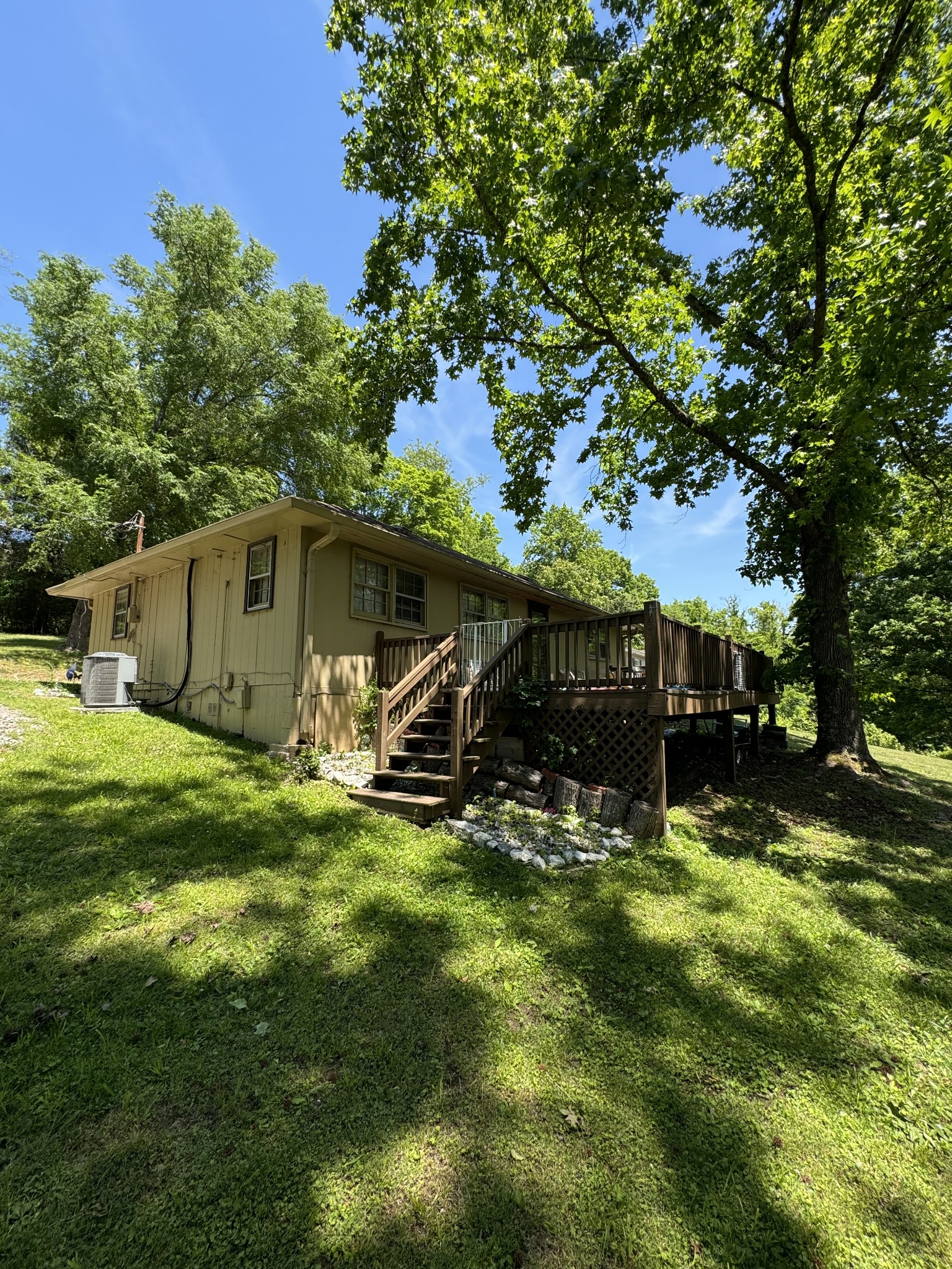 696 Laura Lane Lebanon TN 37087