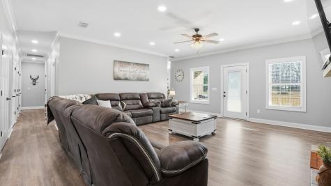 667 Pete Sain Road Manchester TN 37355