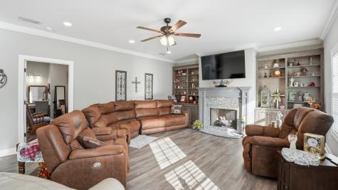 667 Pete Sain Road Manchester TN 37355