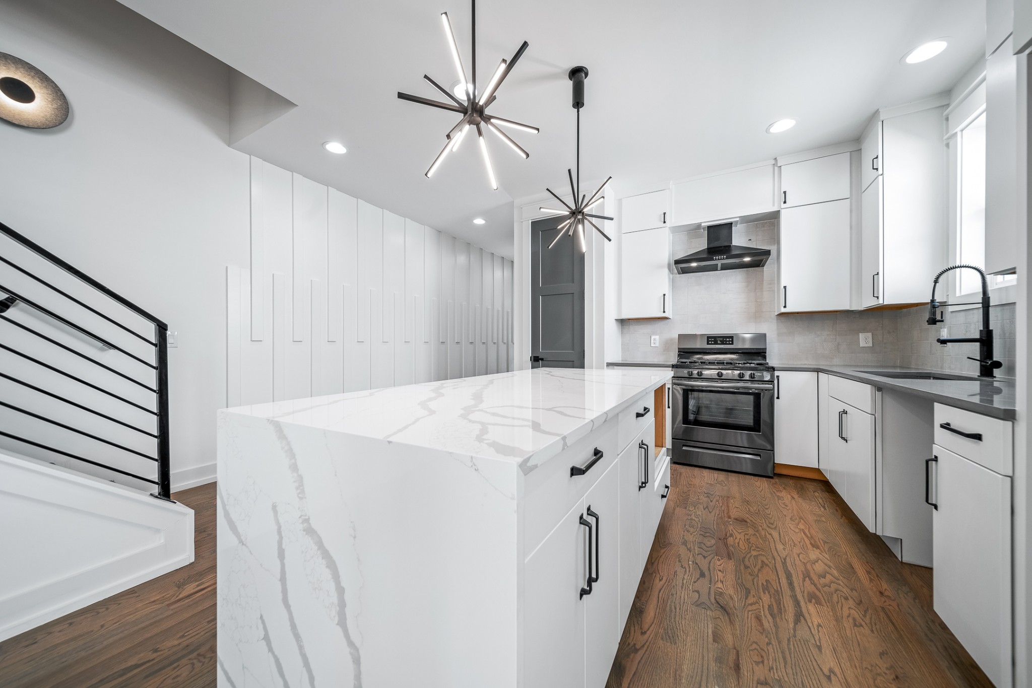 1916 14th Ave, N Nashville TN 37208