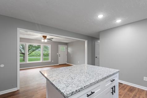 113 Brook Street Mc Ewen TN 37101