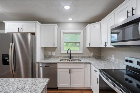 113 Brook Street Mc Ewen TN 37101