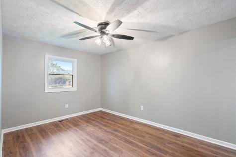 113 Brook Street Mc Ewen TN 37101